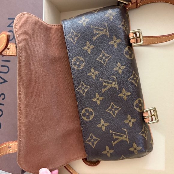 Louis Vuitton Monogram Leather Double Buckle Bum Fanny Pack Waist Belt Bag - Picture 4 of 4